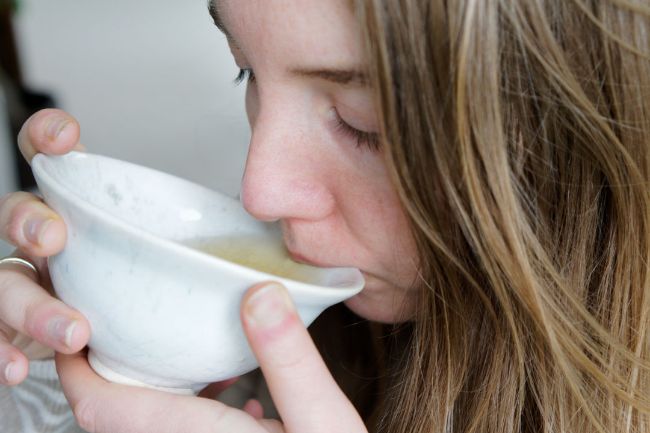 Hoeveel cafeïne zit er in witte thee?