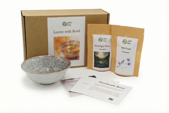 Afbeeldingen van Leaves with Bowl